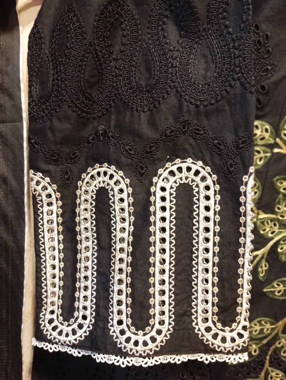 solid black. - Image 2