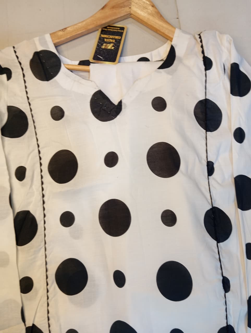 monochromatic scheme: - Image 3